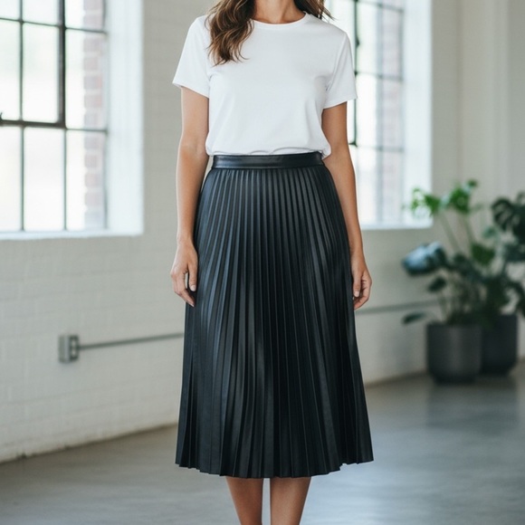 Frank Lyman Design Black Midi Skirt - Faux Leather - Picture 8 of 8